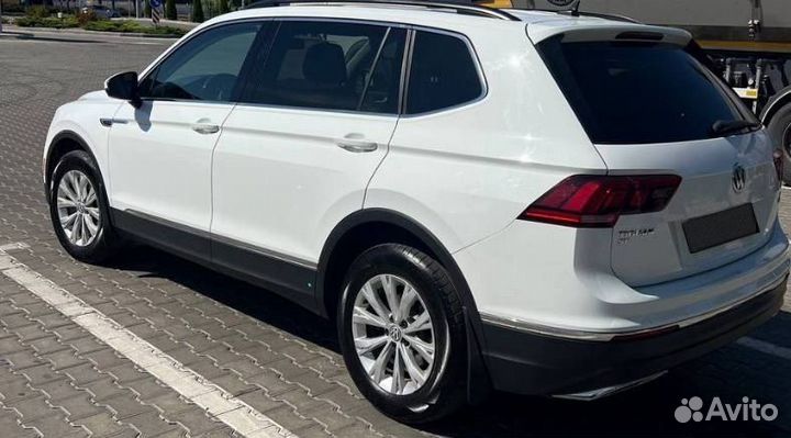 Volkswagen Tiguan 1.4 AMT, 2018, 67 000 км