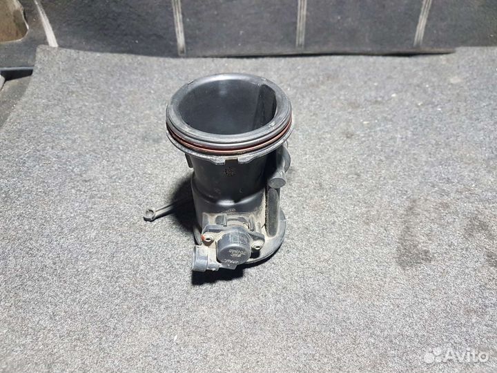 Дросельная заслонка Renault Logan 1