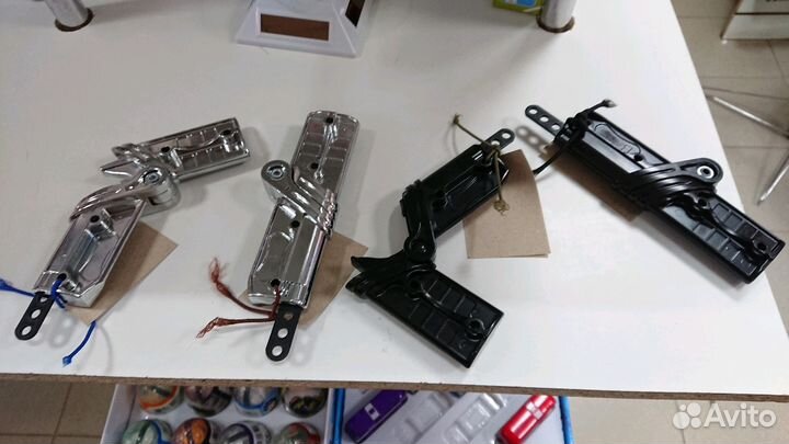 Складной механизм рамы. Детской коляски. Новый