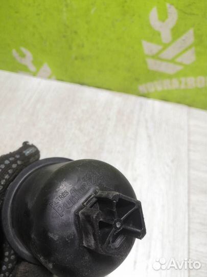 Крышка масляного фильтра Пежо 206