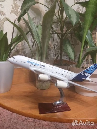 Модель самолета а380