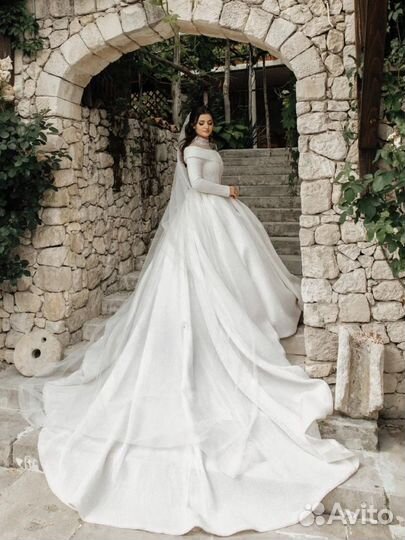 Свадебное платье