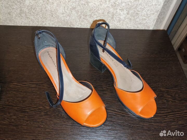 Босоножки женские 39 размер