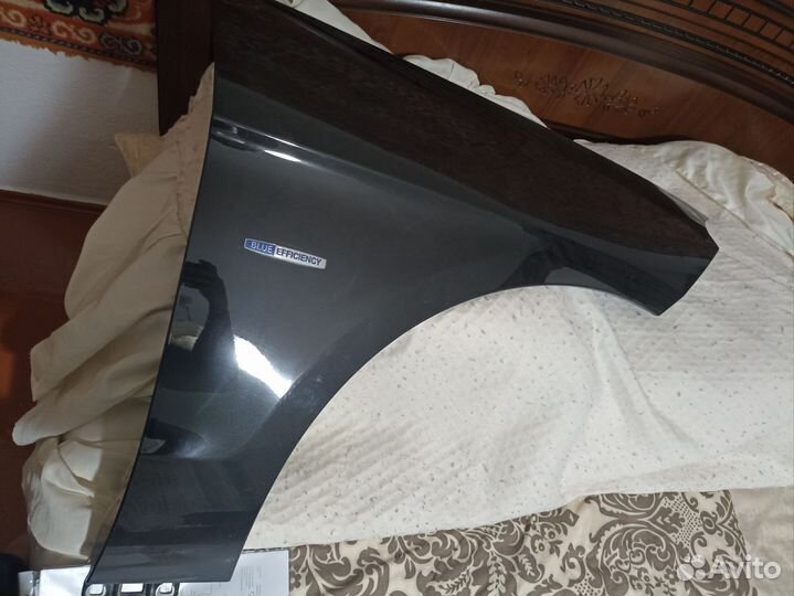 Крыло на Мерседес мл166 правая сторона