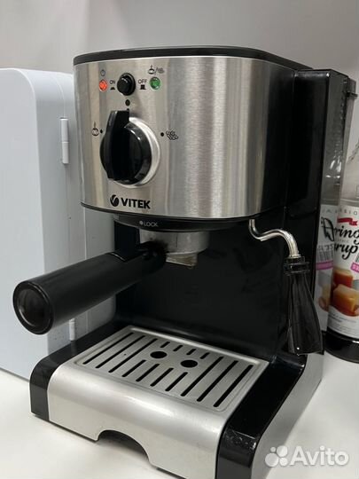 Кофеварка рожковая с капучинатором