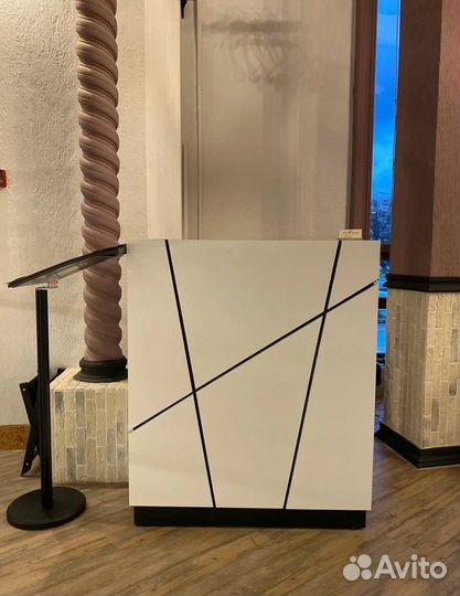 Под заказ Ресепшн, стойка Диггер