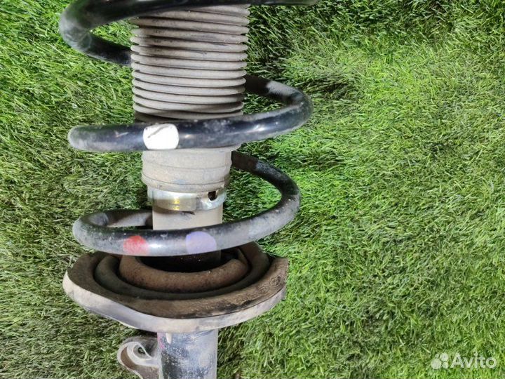 Стойка передняя правая Hyundai Santa Fe CM D4HA