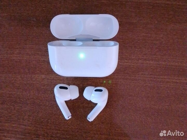Беспроводные наушники apple airpods