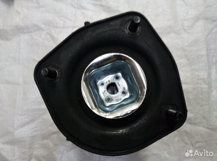 Опора зад амортизатора Elantra XD/Sportage II