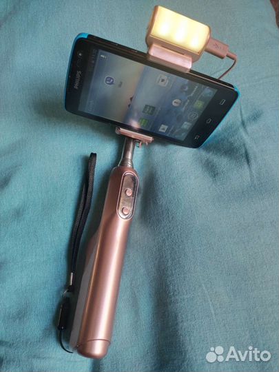 Монопод для селфи с подсветкой и зеркалом