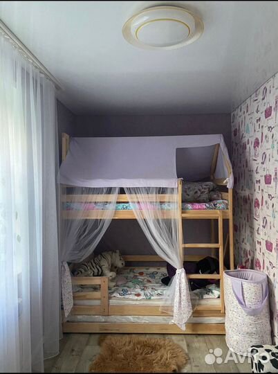 Двухъярусная кровать с выкотным ярусом