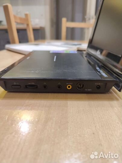 Портативный видеопроигрыватель