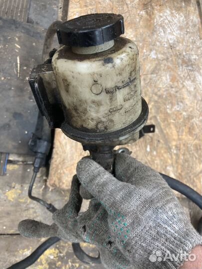 Гидроусилитель руля с радиатором