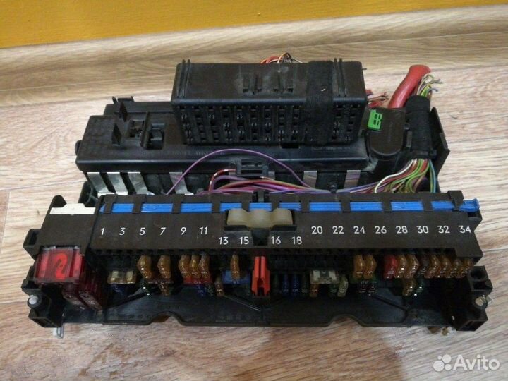 Блок предохранителей салона Bmw 3-Series E46