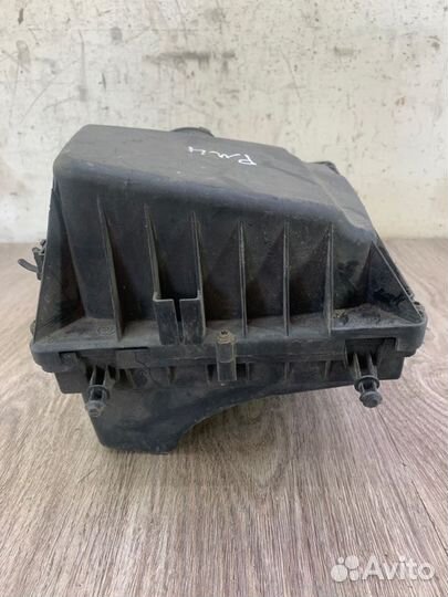 Корпус воздушного фильтра Opel Zafira B Z19DT