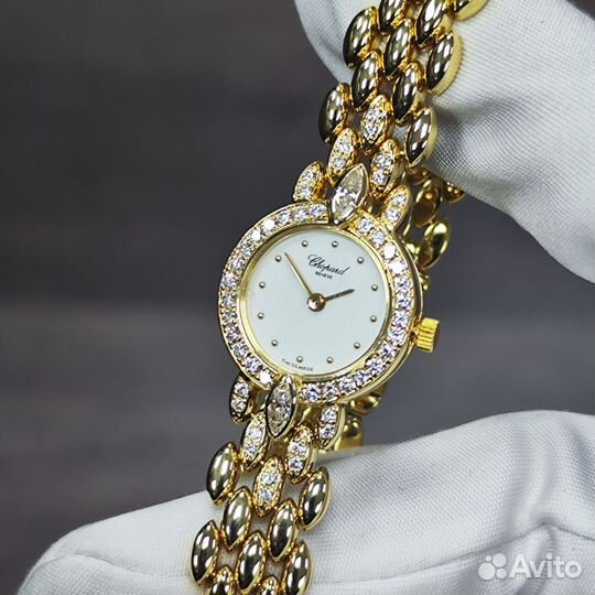 Золотые часы Chopard LUC с бриллиантами