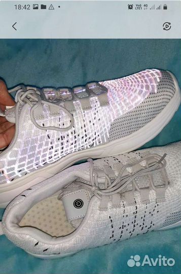 Кроссовки новые текстильные 42 размер