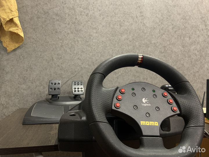 Руль logitech momo racing