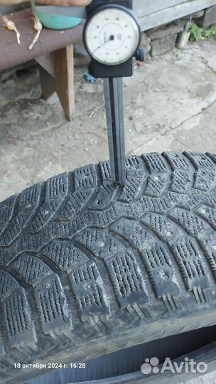 Bridgestone Blizzak Spike-01 225/65 R17