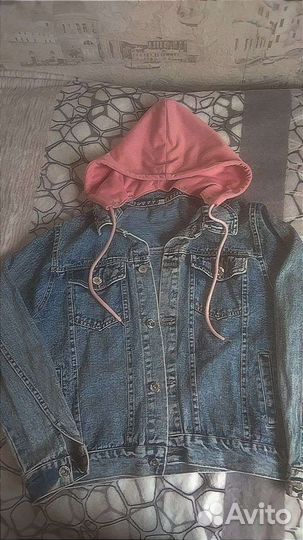 Продаю джинсовку для девочки