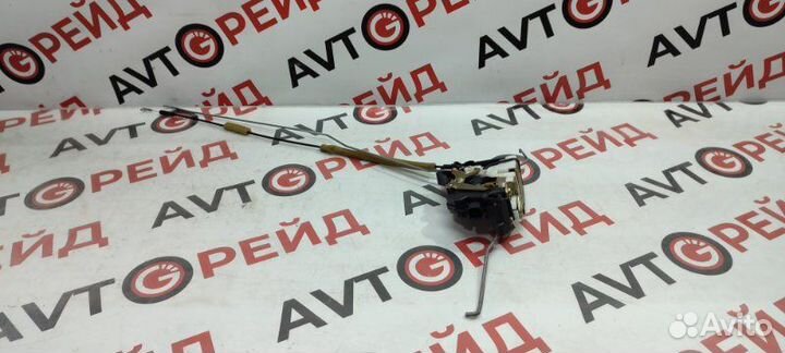 Замок двери передний правый Mitsubishi Airtrek