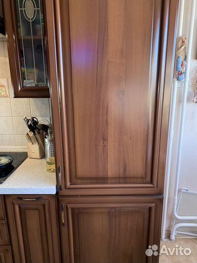 Встраиваемый холодильник Ariston бу