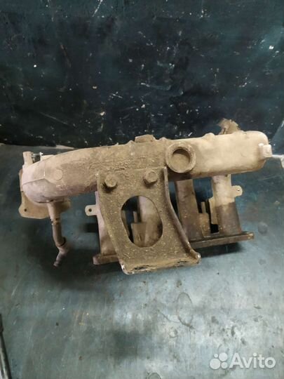 Впускной коллектор Kia Spectra