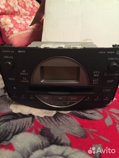 Продаю магнитофон от рав4