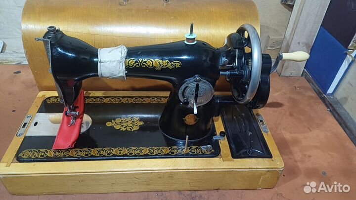 Швейная машинка