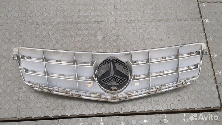 Решетка радиатора Mercedes C W204, 2008