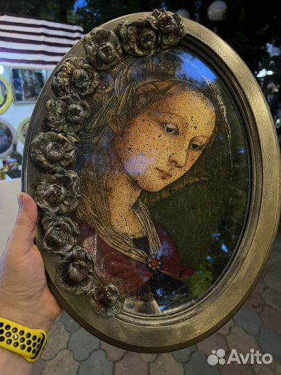 Мадонна в технике зазеркалье