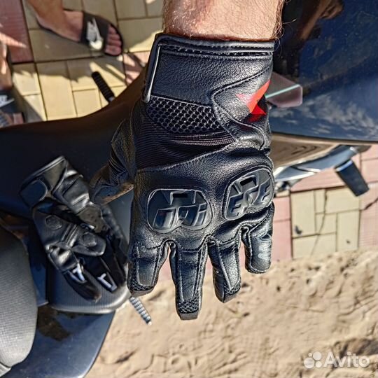 Мотоперчатки dainese