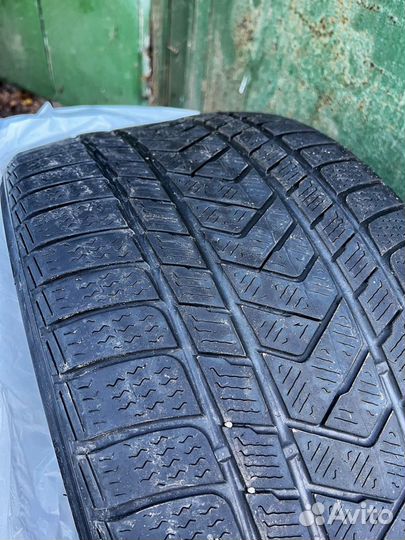 Pirelli Winter Sottozero 3 245/35 R21 и 285/30 R21