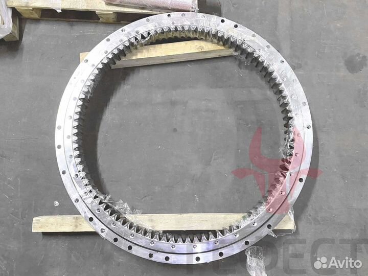 Поворотный круг Hyundai R220LC-9A 81N6-00022