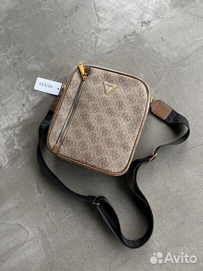 Сумка Guess
