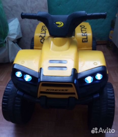 Детский квадроцикл на аккумуляторе