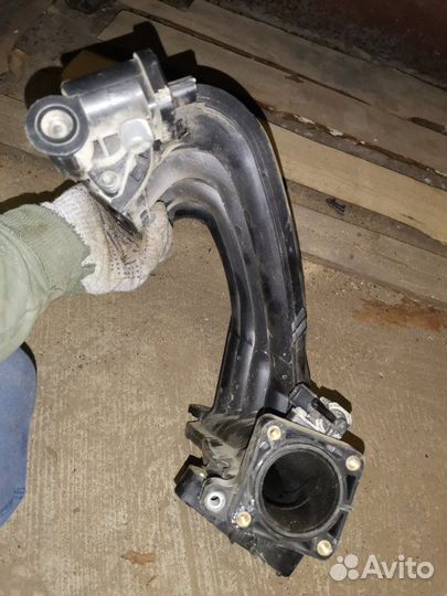 Коллектор впускной Nissan Tiida HR15 2008