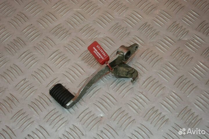 Педаль тормоза Yamaha FZ400