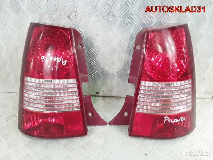 Фонарь задний Kia Picanto 9240107010 дорест