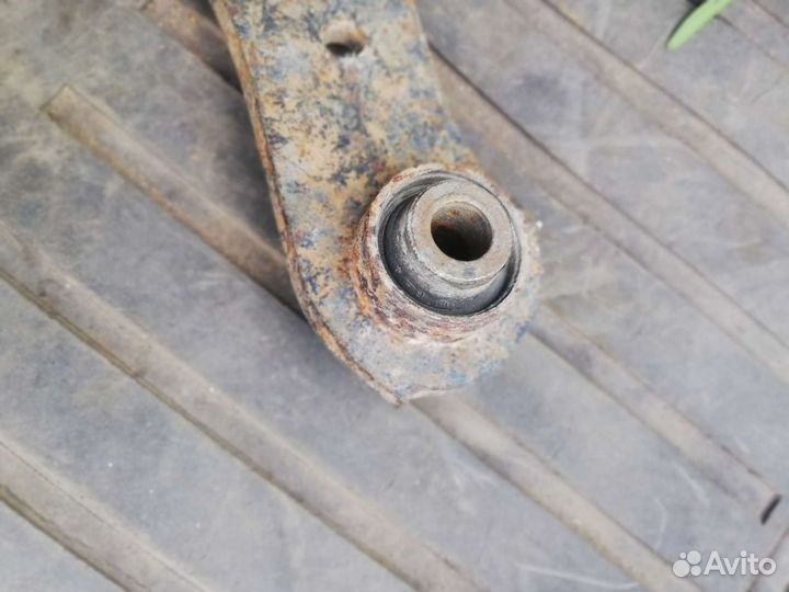 Рычаг задний Митсубиси Лансер 9