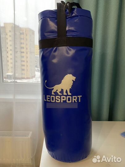 Боксерский мешок+перчатки и кронштейн