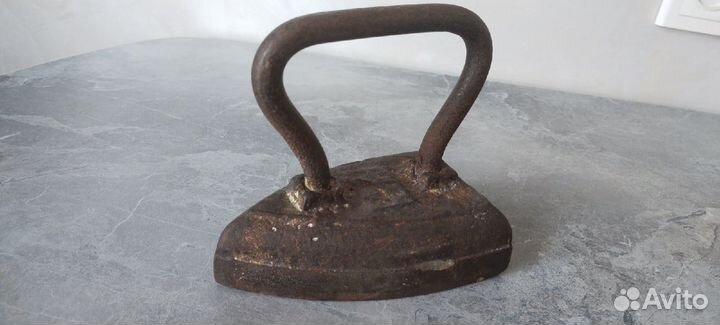 Утюг старинный