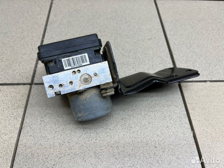 Блок ABS (насос) Hyundai Solaris седан G4FG 2017