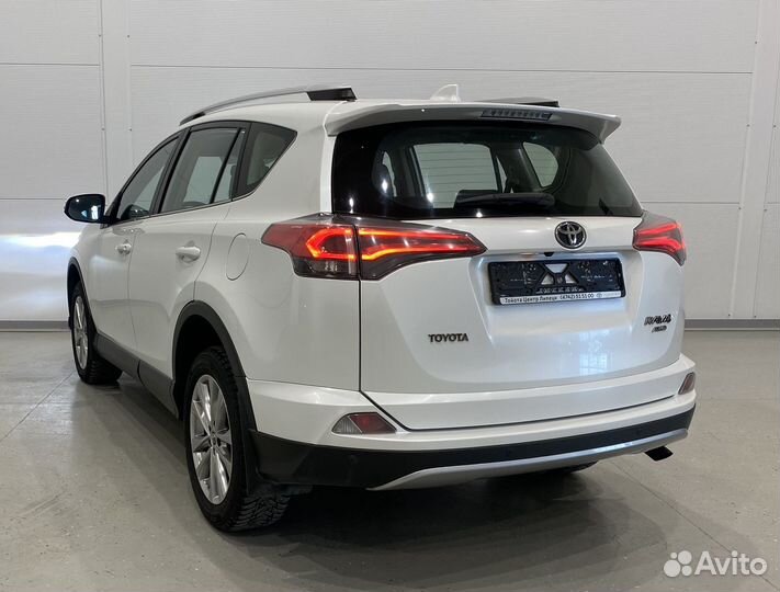 Toyota RAV4 2.2 AT, 2018, 175 003 км