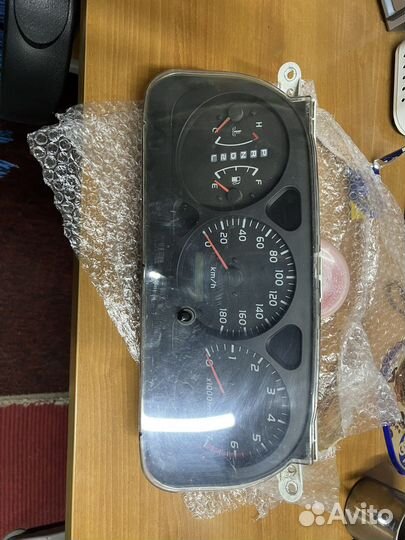 Щиток приборов, Прадо95