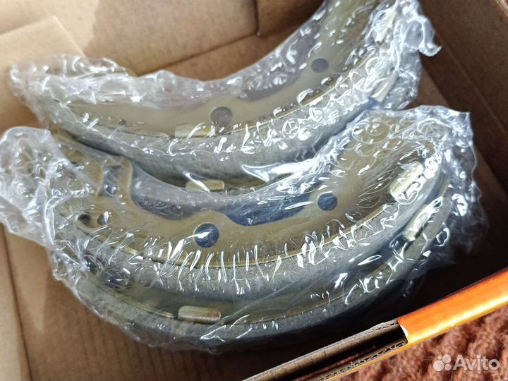 Тормозные колодки Киа пеканто 2006г.в