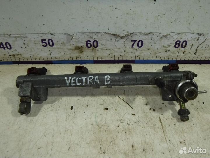 Форсунка топливная Opel Vectra B