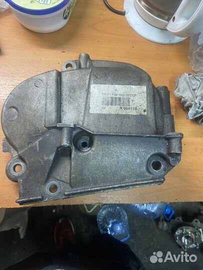 Кожух ремня грм Renault Megane 3 Fluence K4M