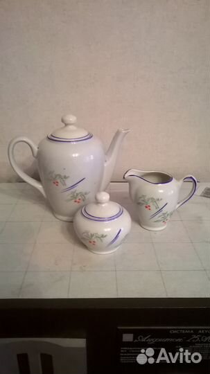 Сервиз фарфоровый миниатюрный