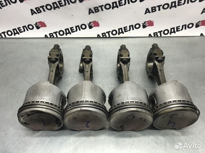 Поршень с шатуном Nissan Sunny B12 1987 г.в